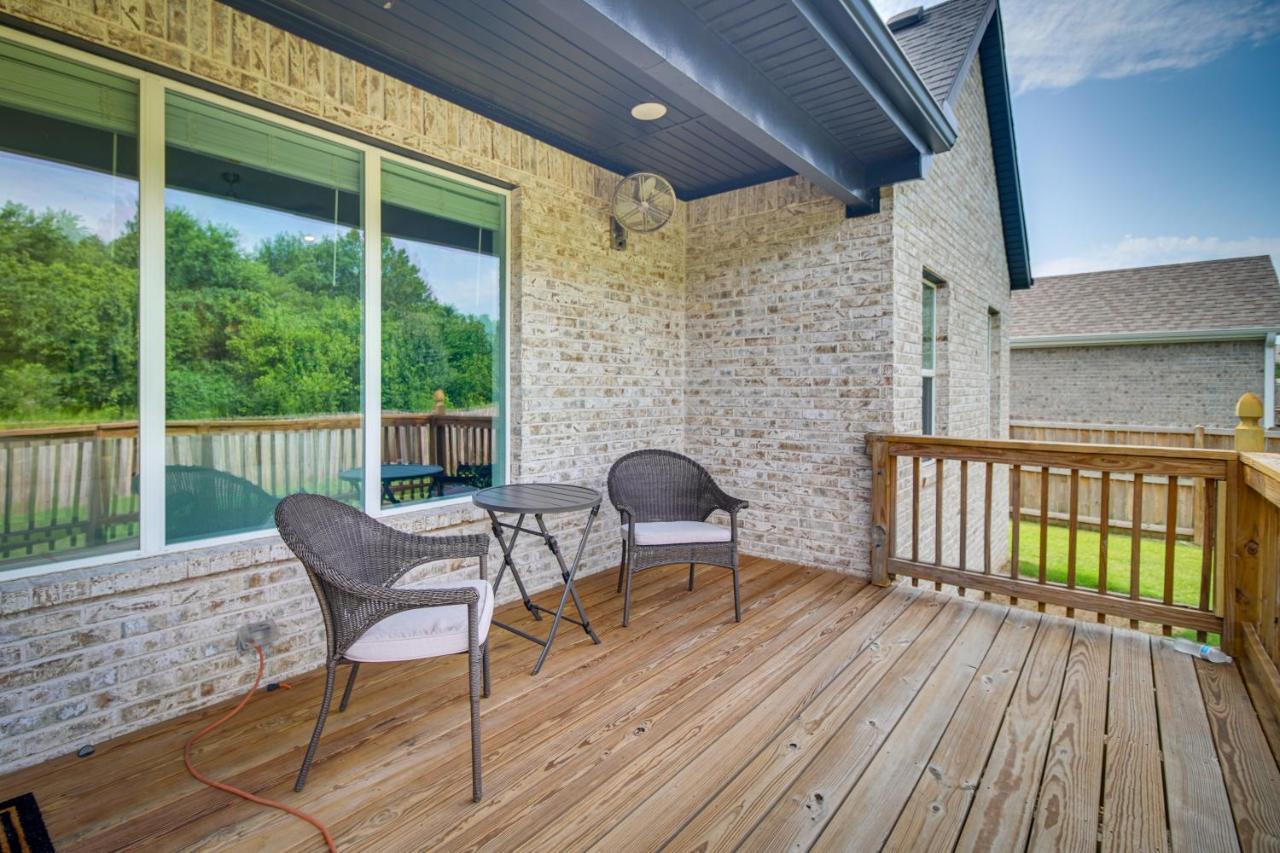 Fayetteville Vacation Rental With Deck And Shared Pool Exteriör bild