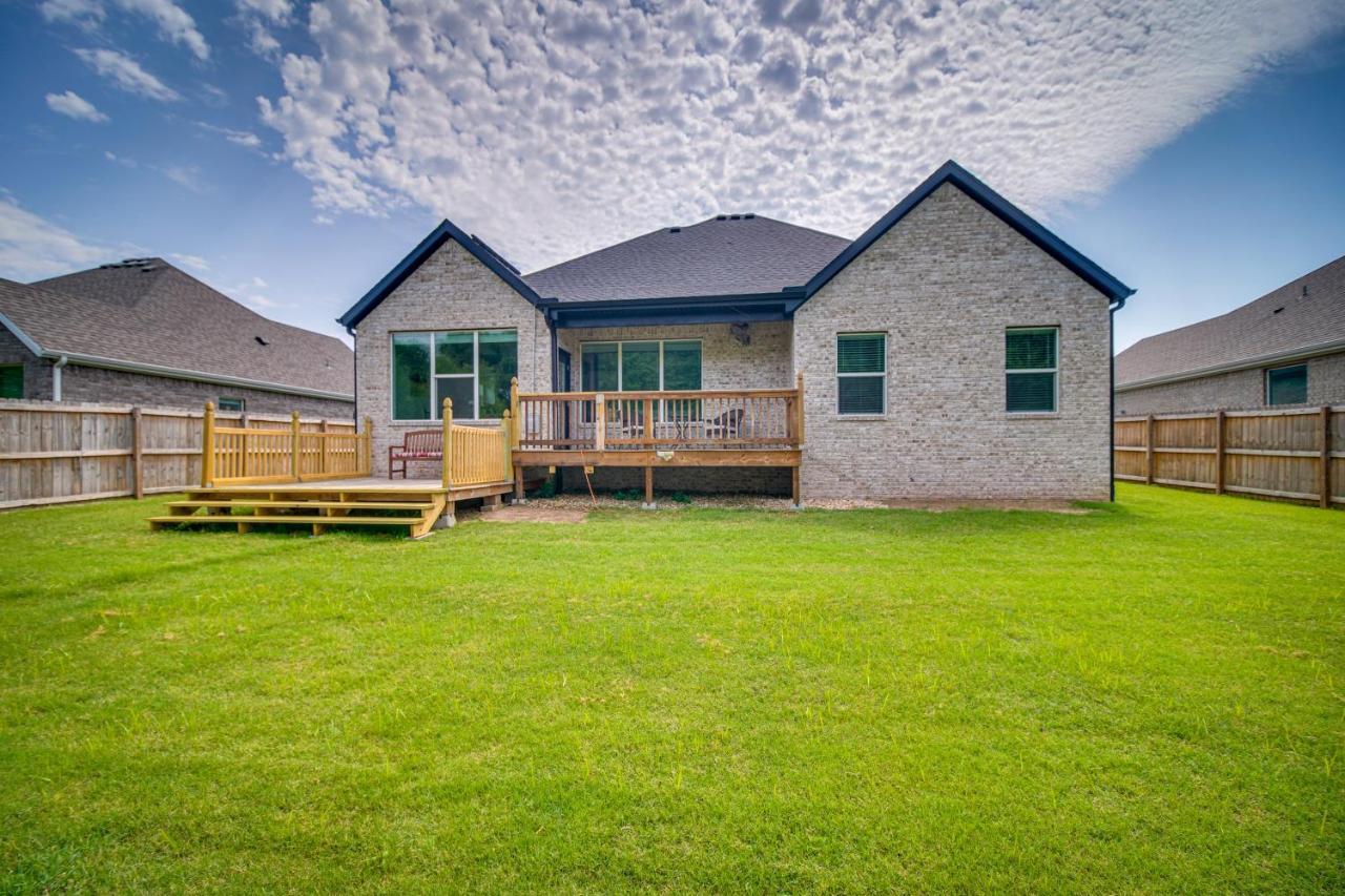 Fayetteville Vacation Rental With Deck And Shared Pool Exteriör bild